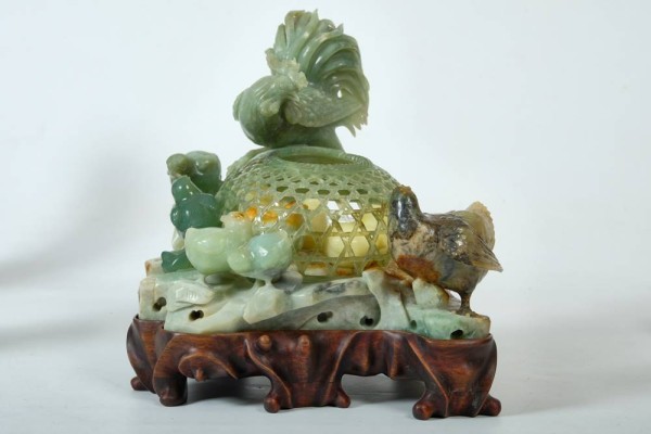 JADE Hühner, Oberteil abnehmbar, China, 28x23x23cm, Bruch an einem Hühnerkamm