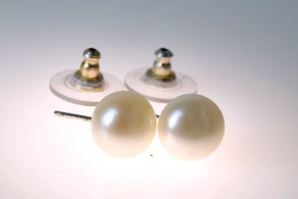 PAAR OHRSTECKER mit Bouton-Perlen (D 8mm), schöner Glanz, perfekt für ein kleines Weihnachtsgeschenk
