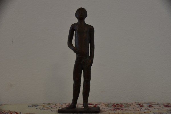 Anonym (20. Jahrhundert) Stehender Mann, Bronzeskulptur.