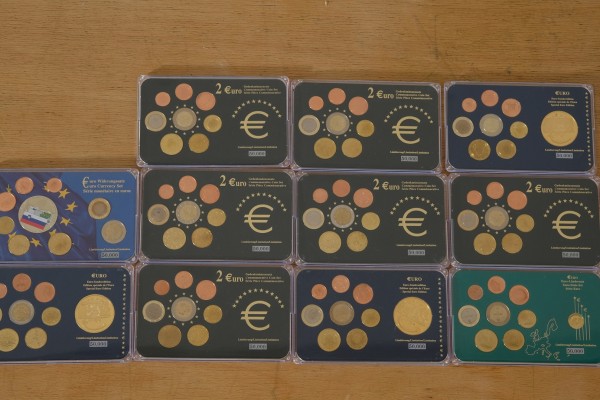 Sammlung 2€ Gedenkmünzsätze, Euro-Sondereditionen.