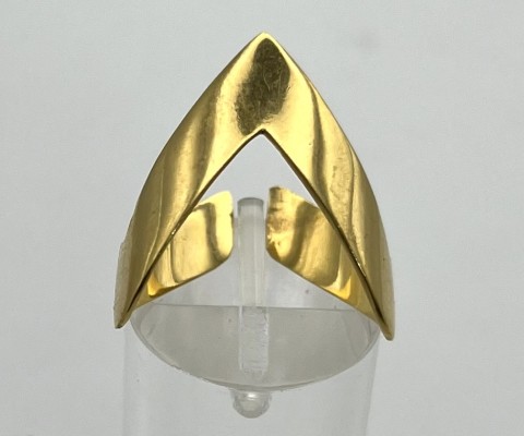 Goldring in eckiger und geöffneter Form, Gelbgold 750 (getestet).