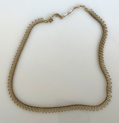 Filigrane Goldkette, 333 Gelbgold, Länge 23,5 cm.