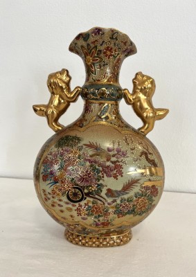 Satsuma-Vase, Japan, Meiji-Periode (1868-1912), handgemalt.