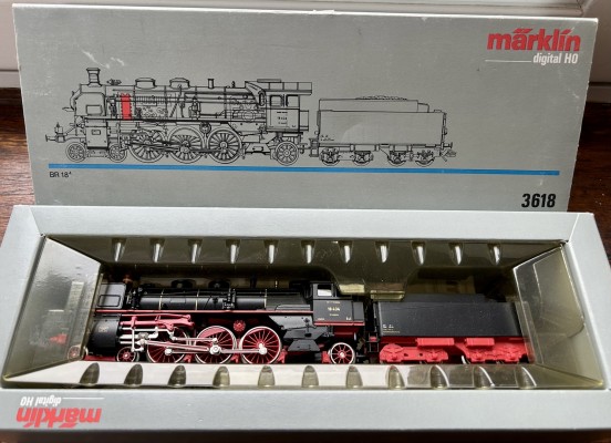 Märklin Digital H0: Lokomotive 3618 BR 18 in OVP.