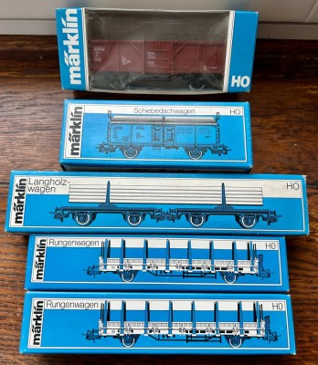 Märklin Digital H0: Konvolut bestehend aus fünf Wagons, 4619, 4430, 4694 (2x) und 4665, in OVP.