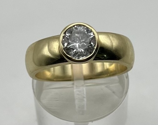 Brillant-Ring, Brillant um 1,1ct, g/p2, Gelbgold 585, Größe 56, 5,5g.