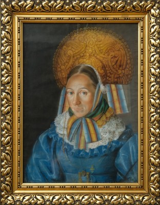 Anonymer Portraitmaler (19. Jahrhundert) Magdalena Mock, geb. Romer (1841-1913), Frauenportrait in Tracht, Pastell mit Kreide auf Papier. Schloss Warthausen.