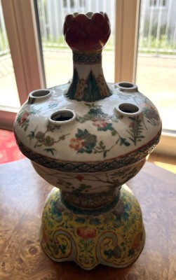 Famille Rose Vase, wohl Qing-Periode, China.