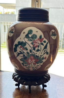 Café au Lait Jar, Famille Verte, wohl Ching-Periode, China.