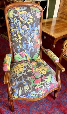 Louis Philippe Fauteuil Voltair, um 1860, Nussholz.